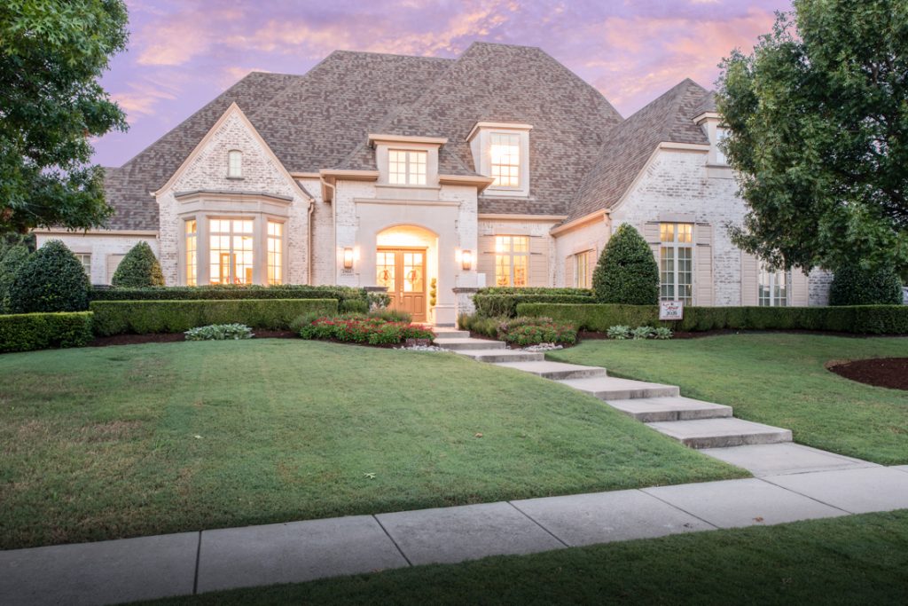 2904 Golden Meadow Court
