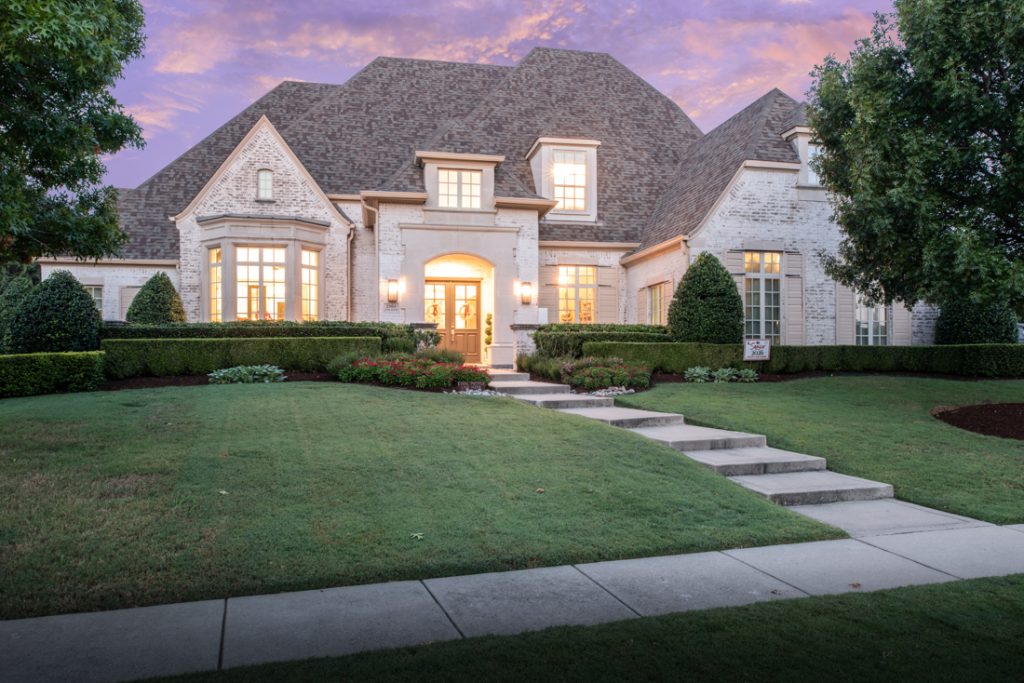 2904 Golden Meadow Court
