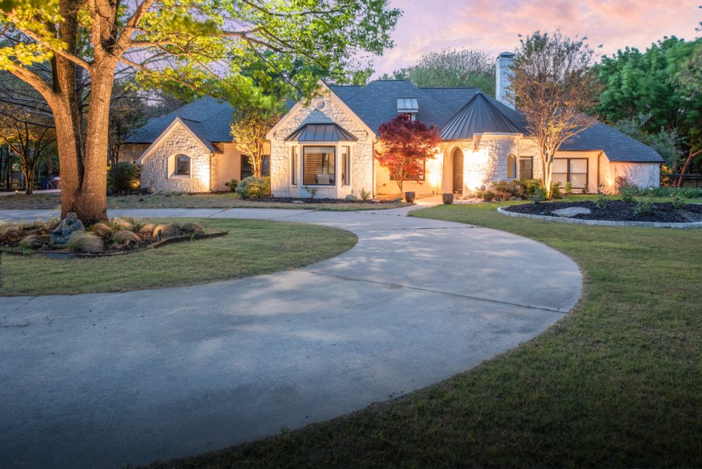 Photo of 221 Forestview Drive