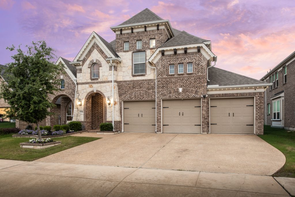 Photo of 338 Sagemeadow Road